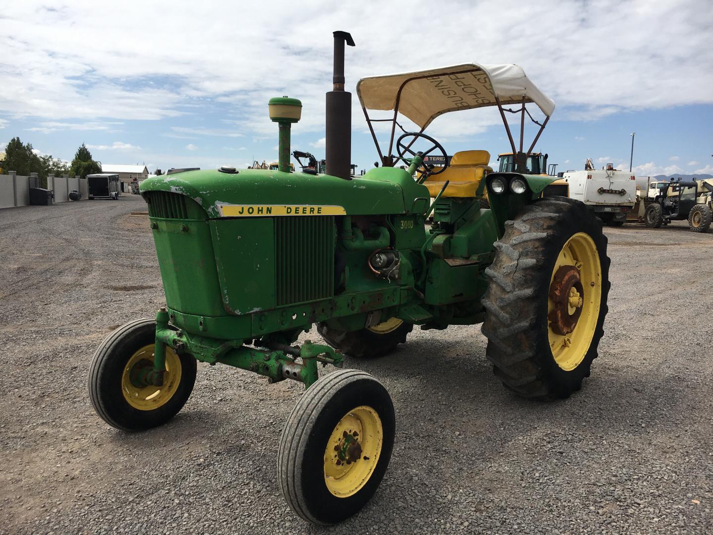 ./imagenes/INVOICE/2019/12103/TRACTOR JOHN DEERE 3010  (18).JPG